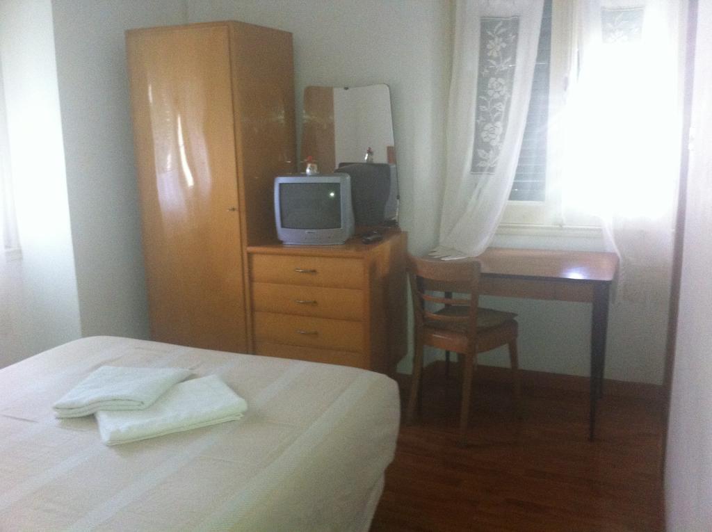 Pensione Elvezia Rapallo Buitenkant foto
